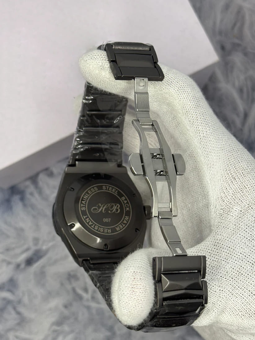 Hublot Diamond Cut Skeleton Watch - Black