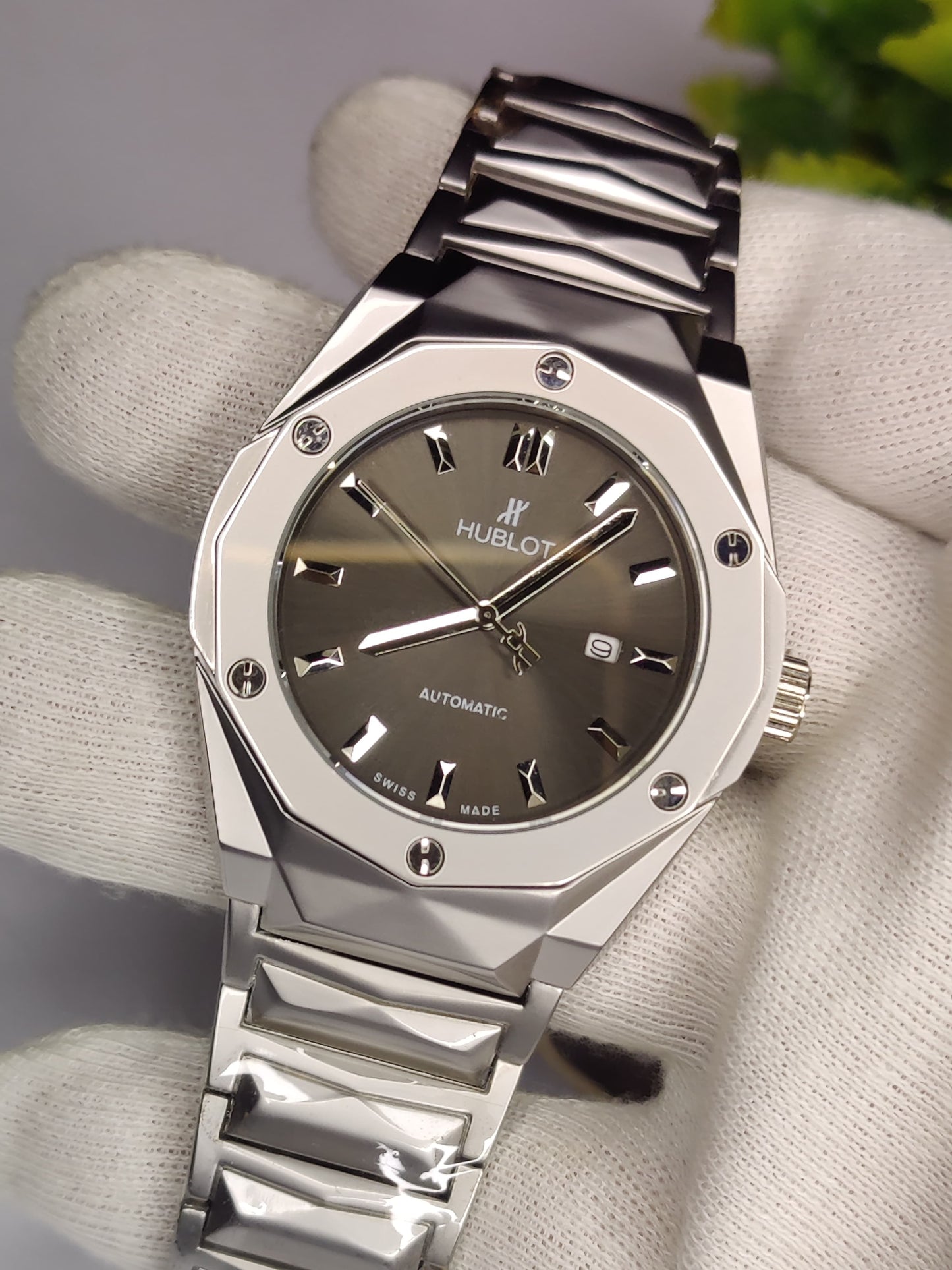 Hublot Diamond Cut Watch - Silver