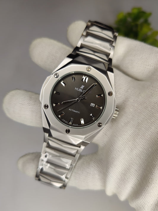 Hublot Diamond Cut Watch - Silver